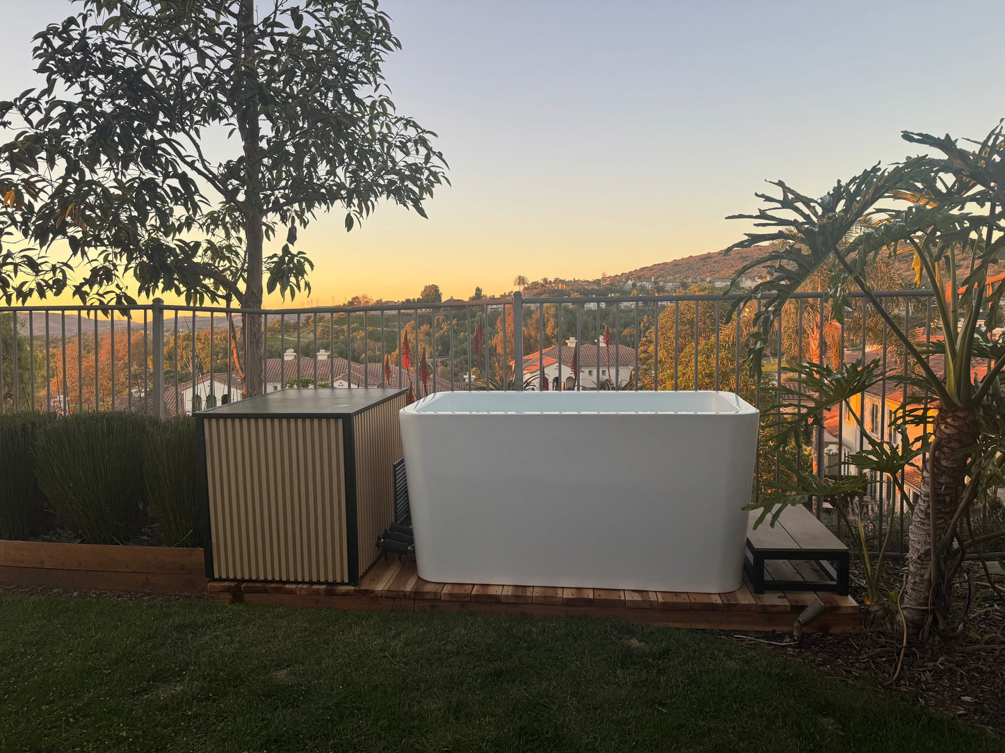 RevX X Tub Cold Plunge + LUX 1.5HP Chiller | Deepest Acrylic Tub on the Market